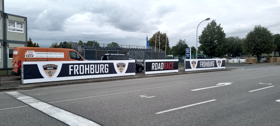 Bandenwerbung Start/Ziel